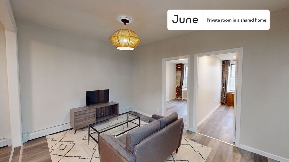 Building Photo - Room in Shared 3 bed/1 bath home in Ridgewood