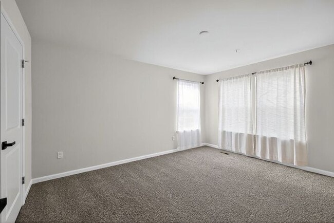 Building Photo - 8760 Mimosa Ave