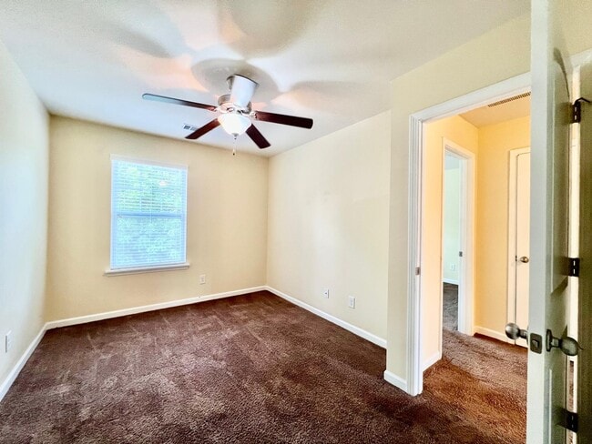 Building Photo - 7111 Adare Mews Rd