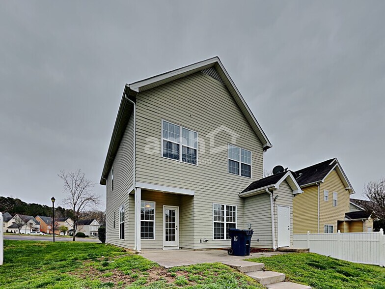 Building Photo - 4134 Vance Rd N