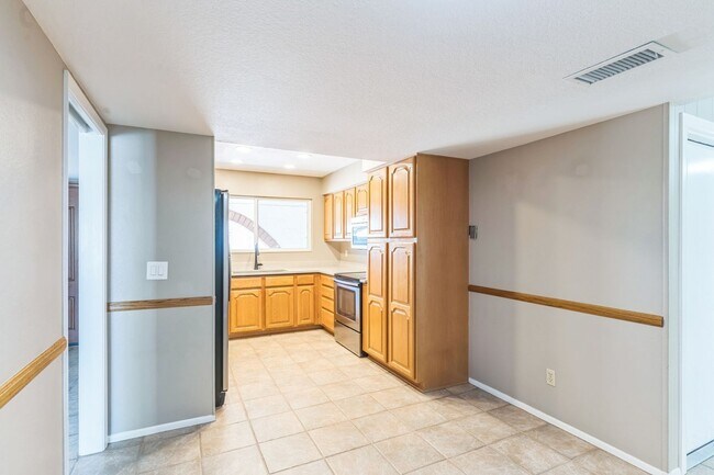Building Photo - Charming 3BR House in Scottsdale with new ...