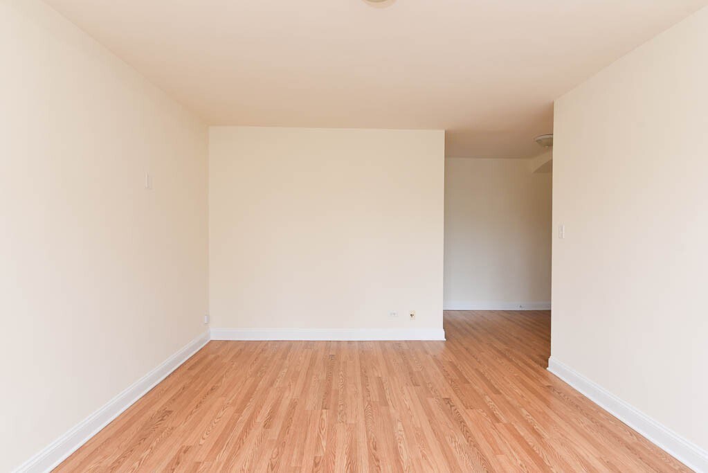 Building Photo - 2600 N Kimball Ave