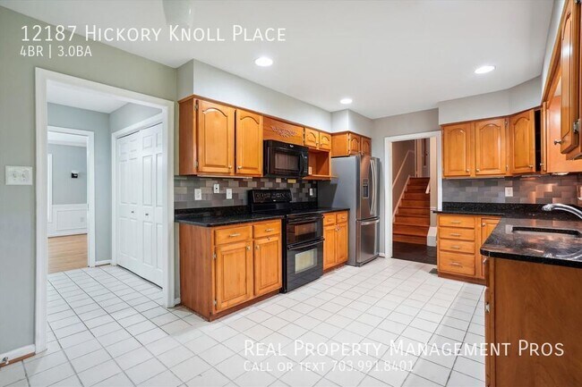 Building Photo - 12187 Hickory Knoll Pl