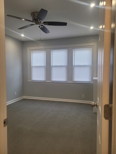 master bedrrom - 305 Greenway Ave