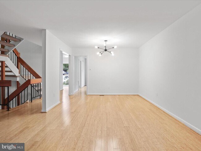 Building Photo - 11645 Newbridge Ct
