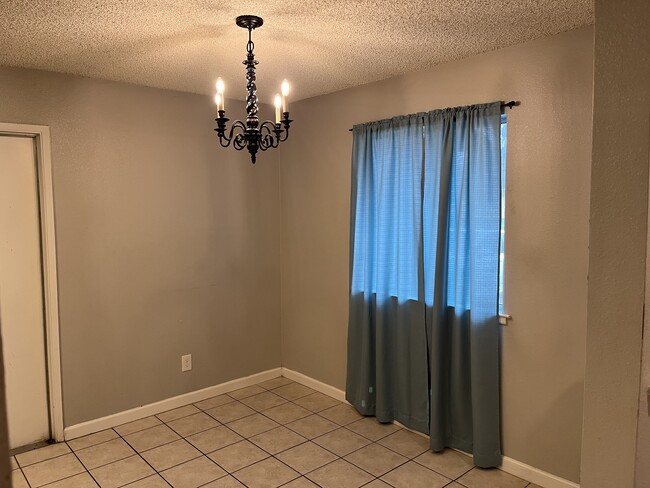 Building Photo - 6871 Beth Cir