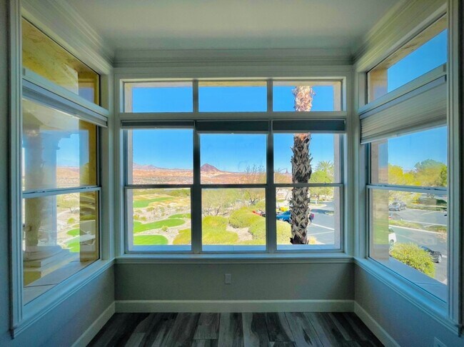Building Photo - WONDERFULLY UPGRADED “GOLF VILLA” IN: GUAR...