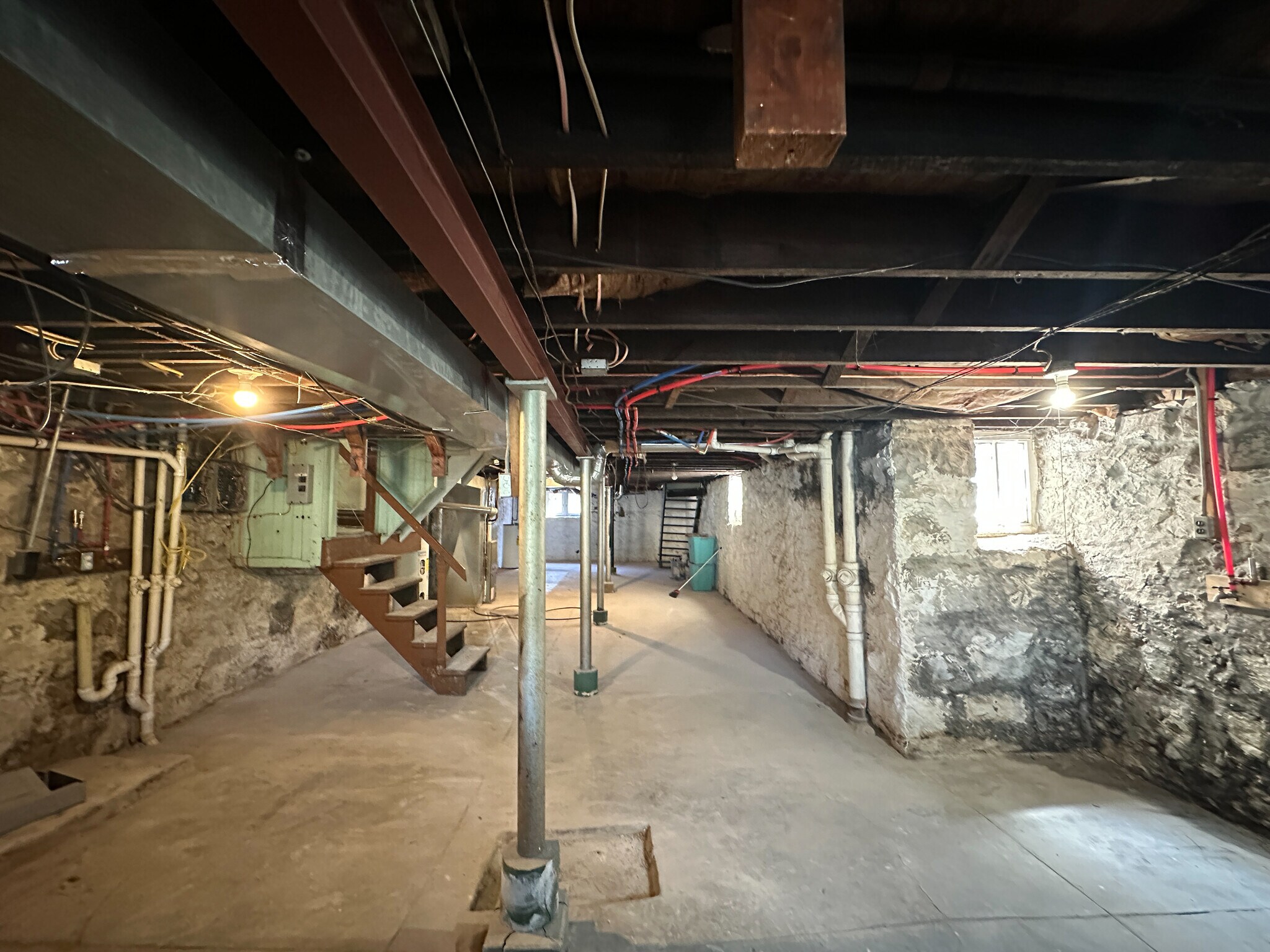 Building Photo - 4167 Botanical Ave