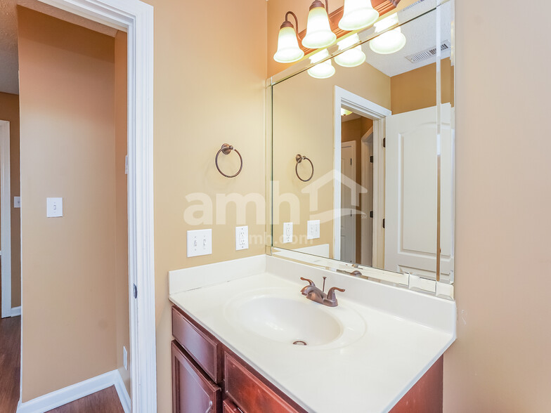 Building Photo - 3758 Gray Fox Dr