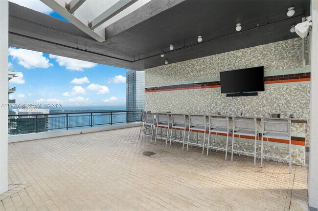 Building Photo - 60 SW 13th St