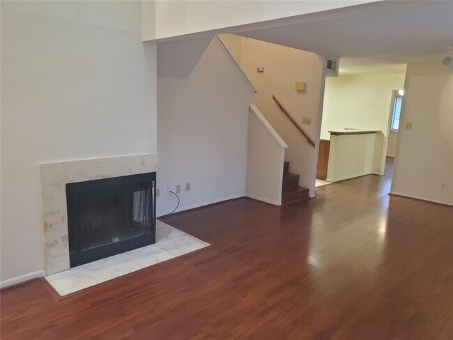 Building Photo - 2425 Holly Hall St