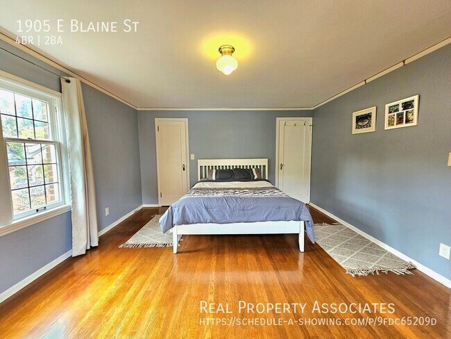 Building Photo - 1905 E Blaine St