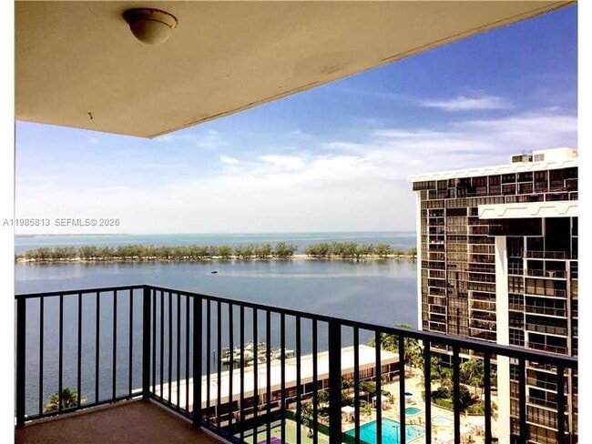 Building Photo - 1901 Brickell Ave