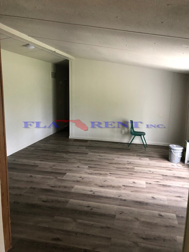 Building Photo - * APPLICATION PENDING.  DO NOT APPLY! *  N...