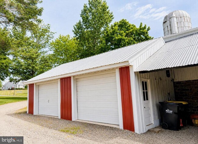 Building Photo - 34 Fretz Rd