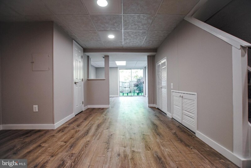 Building Photo - 8512 Hydra Ln