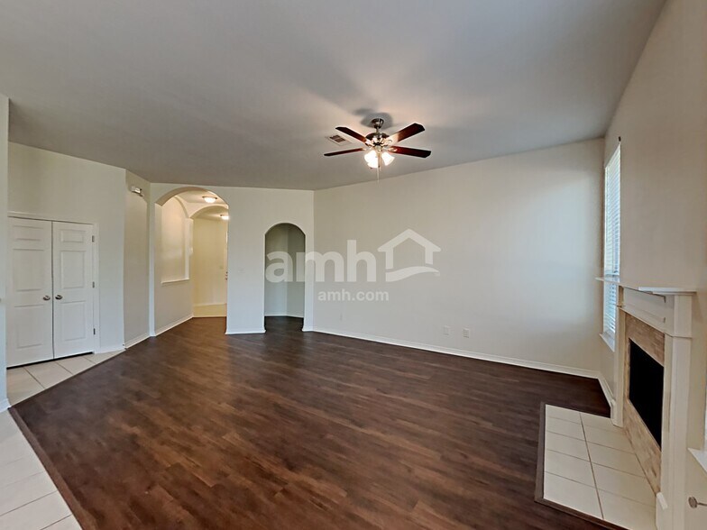 Building Photo - 2204 Perkins Crossing Dr