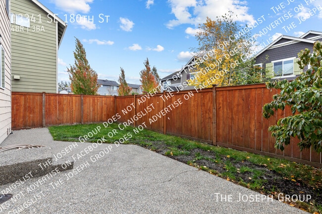 Building Photo - 13341 SE 180th St