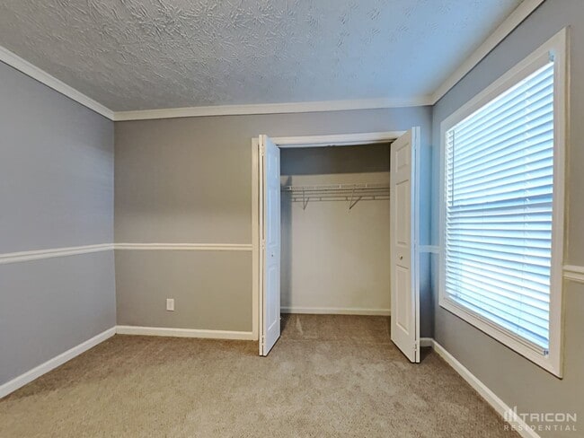 Building Photo - 815 Chatham Park Dr SW