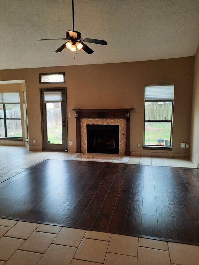 Building Photo - Solar-Powered Pflugerville Property - Lots Of Room and Backyard Living