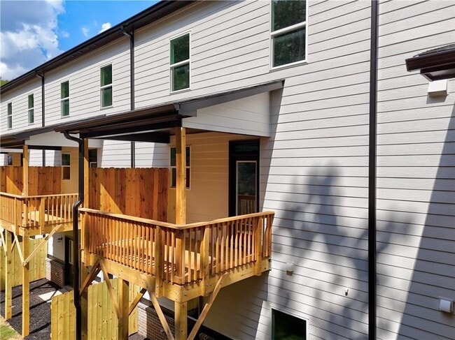 Building Photo - 6 Rock Pk Wy