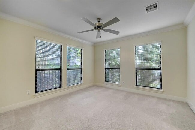 Building Photo - 6134 Hamman St