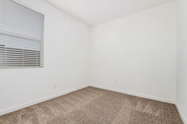 Building Photo - Beautiful Corner Lot Home with Modern Upgr...