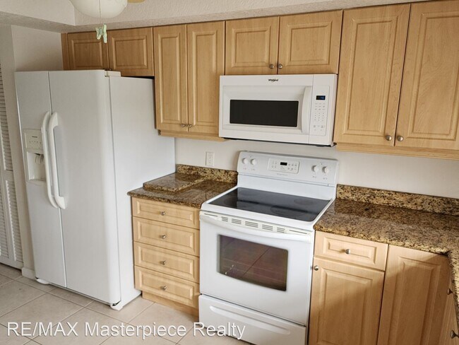 Building Photo - 2 br, 2 bath House - 3100 SE Pruitt Rd # E...