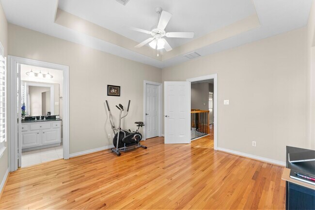 Building Photo - 9910 Orchard Ct