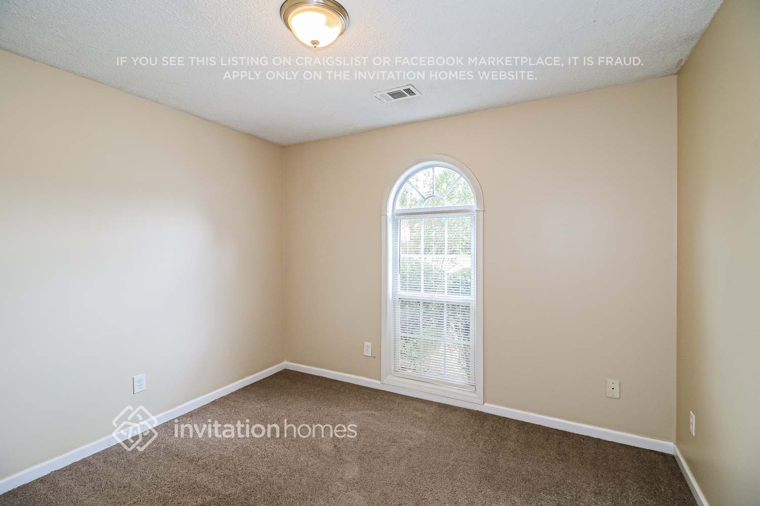 Building Photo - 1092 Meadow Glen Cir