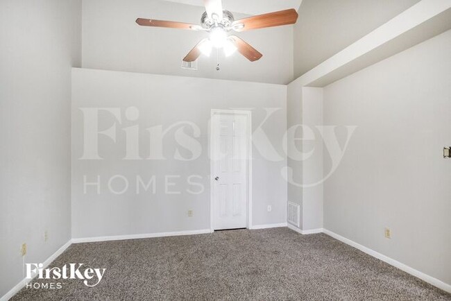 Building Photo - 5322 Santrey Dr