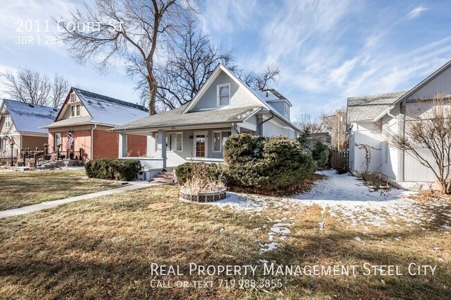 Building Photo - Classic 4 Bedroom 2 Bath Home