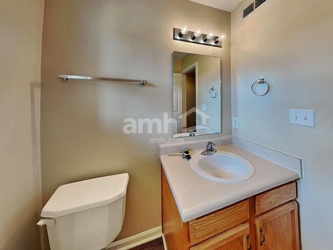 Building Photo - 6036 Draycott Dr