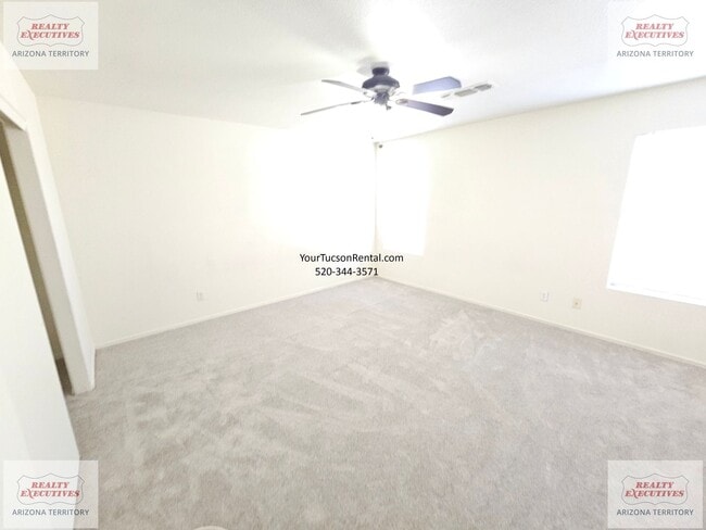 Building Photo - Midvale Park Home with 4 bedrooms and 2 baths