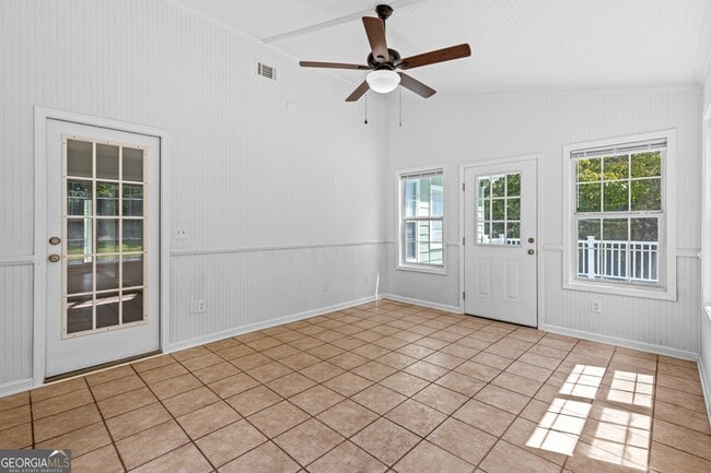 Building Photo - 484 Creek Crossing Ct