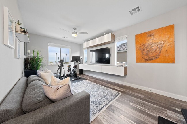 Building Photo - Luxury Dream Home with Unmatched Views and Resort-Style Amenities