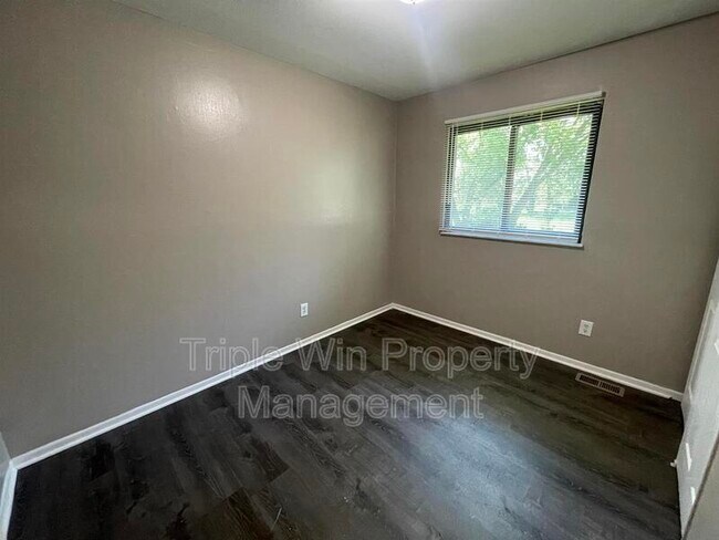 Building Photo - 1464 Monopoly Dr