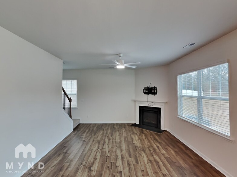 Building Photo - 11026 Austin Estates Dr
