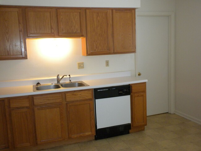 Building Photo - 4819 Meadow Lark Ln