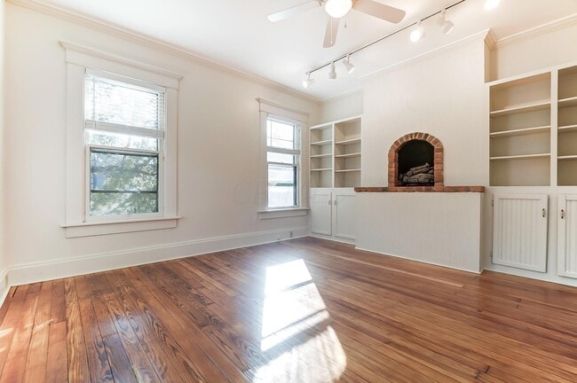 Building Photo - 557 S Grant Ave