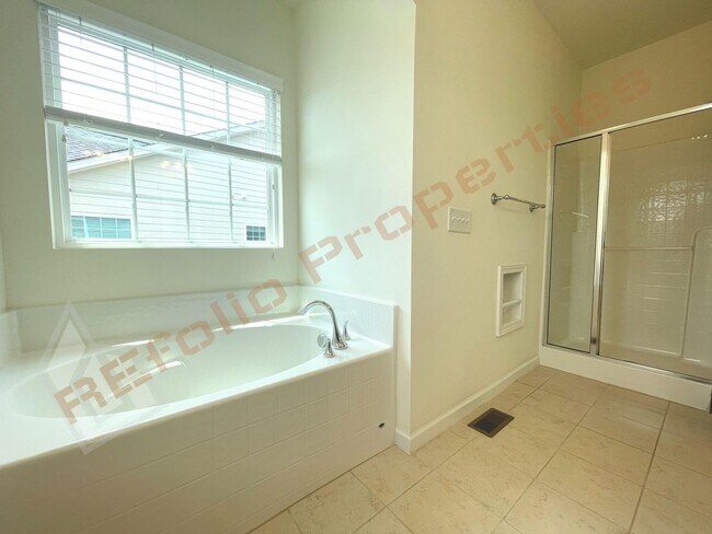 Building Photo - Great Location! 2 Story 3 Bedroom 1 Car-Garage End Unit Town Home with Community Pool  @ 55 James...