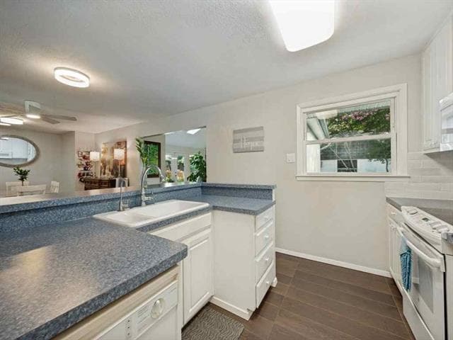Building Photo - 3032 Hollandale Ln