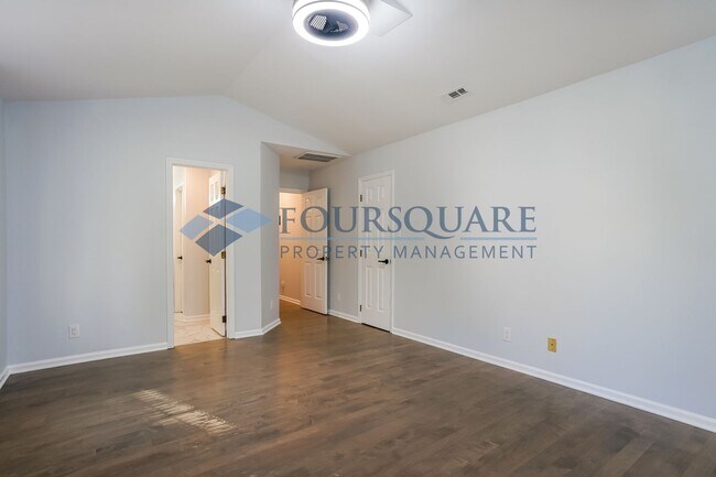 Building Photo - Spacious 3-Bed, 2.5-Bath Single Family Home with Modern Finishes & Back Deck