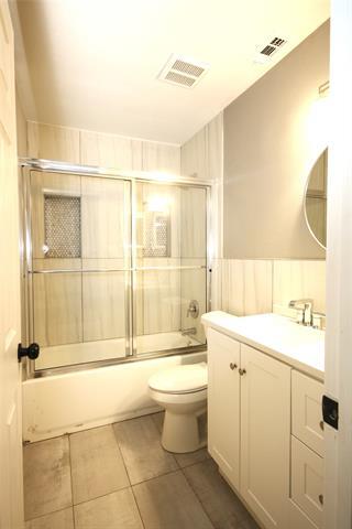 Building Photo - 5406 Yaupon Dr