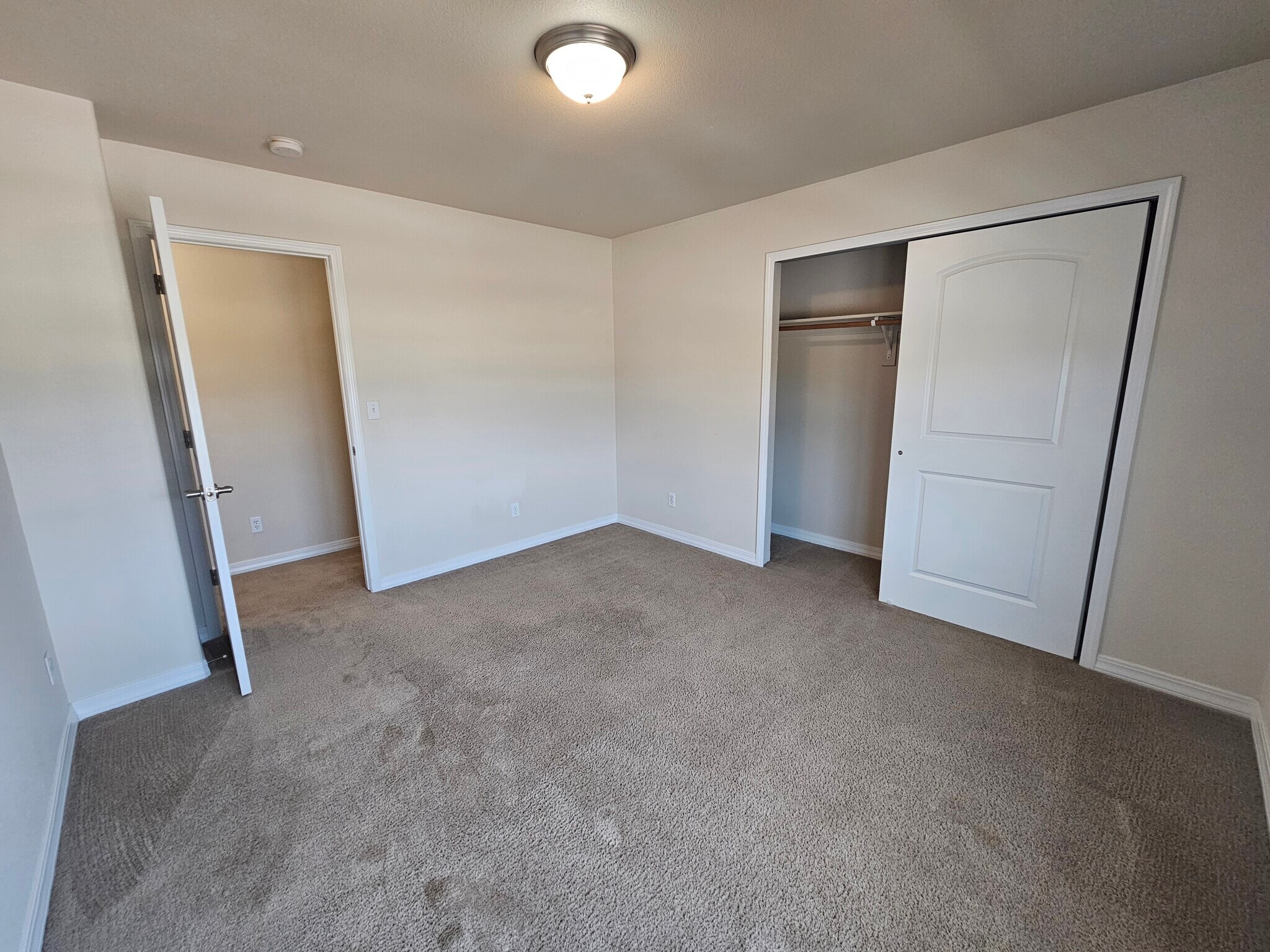 Building Photo - 2063 Velliquette Ln