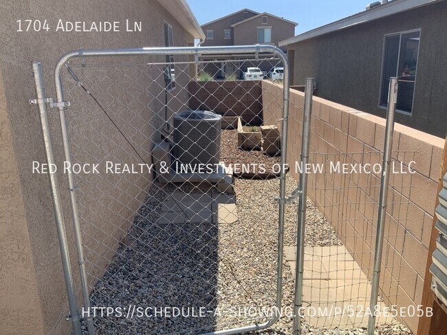 Building Photo - 1704 Adelaide Ln