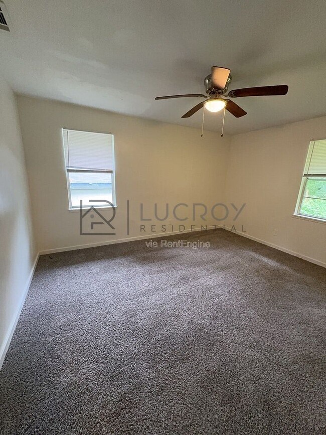 Building Photo - 1513 Maria Dr