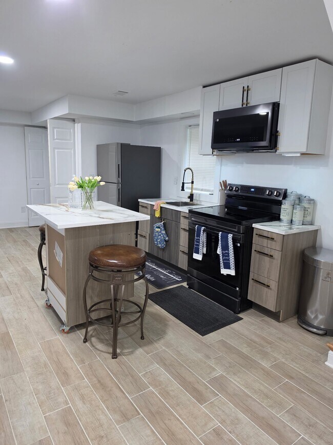 Building Photo - 2097 Verbena St NW