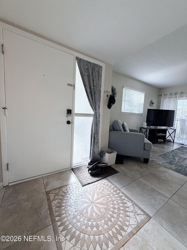 Building Photo - 2 Cartagena Ct