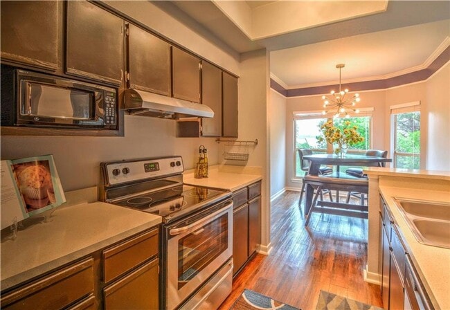 Building Photo - Large 1-Bedroom at the Montevista Condominiums!